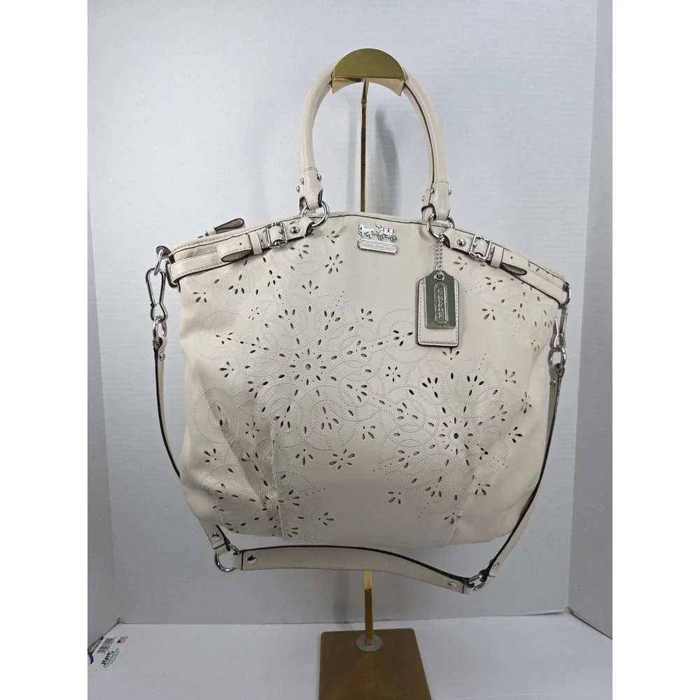 Coach Madison Tossed Laser Lindsay Satchel White B1282-19624 Hobo Shoulder Bag
